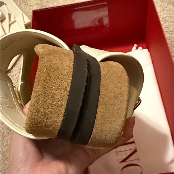 Valentino Garavani Anywhere Slide Sandal White Calf Leather New Sz 37 (7) - Picture 12 of 15